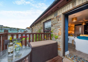 6 Coach House